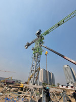 Grue à tour à dessus plat WA6013-8F de 8 tonnes avec la longueur de boom de 60m