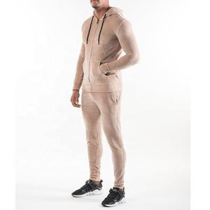 Vêtements d'hiver Survêtements pour hommes Haute qualité Slim Fitness Logo personnalisé Design à manches longues en coton avec poche kangourou Survêtements - Product Image 4