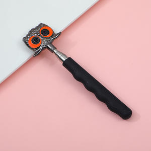 Prodotto per auto-massaggio telescopico in acciaio inossidabile a 5 sezioni con fonte di gufo - Product Image 6