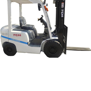 Montacargas Diésel TCM FD30 Usado de 3 Toneladas con Desplazador Lateral Hidráulico y Mástil de Dos Etapas, Bien Mantenido, Alta Calidad, en Stock - Product Image 1