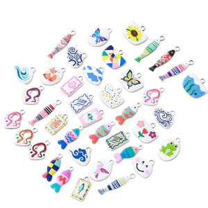 HB918 Venta al por mayor SUMMLY Colgantes de acero inoxidable con diseños de mar, esmalte marino, peces, conchas y corazones para fabricación de joyas DIY - Product Image 4