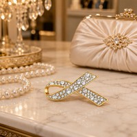 Épinglette en émail personnalisée de qualité supérieure, en or, entièrement ornée de strass, accessoire de mode de luxe, souvenir, fabricant
