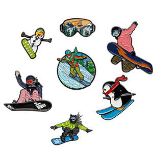 Pins de revers personnalisés en métal pour équipes de course F1, émaillés polis avec impression UV, pour casquettes, chapeaux et vêtements, thème logo sportif - Product Image 2