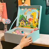 Boîte d'emballage en carton de luxe en gros, grande taille, avec logo personnalisé, boîte cadeau pliée tridimensionnelle de qualité supérieure, laminage mat doré