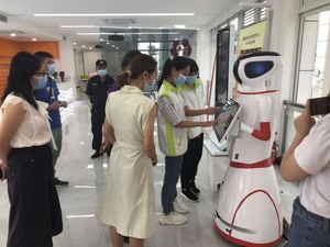 หุ่นยนต์บริการธุรกิจอัจฉริยะ หุ่นยนต์อเนกประสงค์สำหรับสำนักงานและธนาคาร - Product Image 3