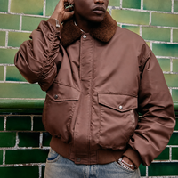Veste bomber en nylon brillant personnalisée pour homme, style streetwear, avec fermeture éclair et fausse fourrure, chaude pour l'hiver