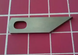 قطع غيار ماكينة الخياطة سيرجر، سكين سفلي لماكينات براذر # إكس بي 1459-001 - Product Image 2