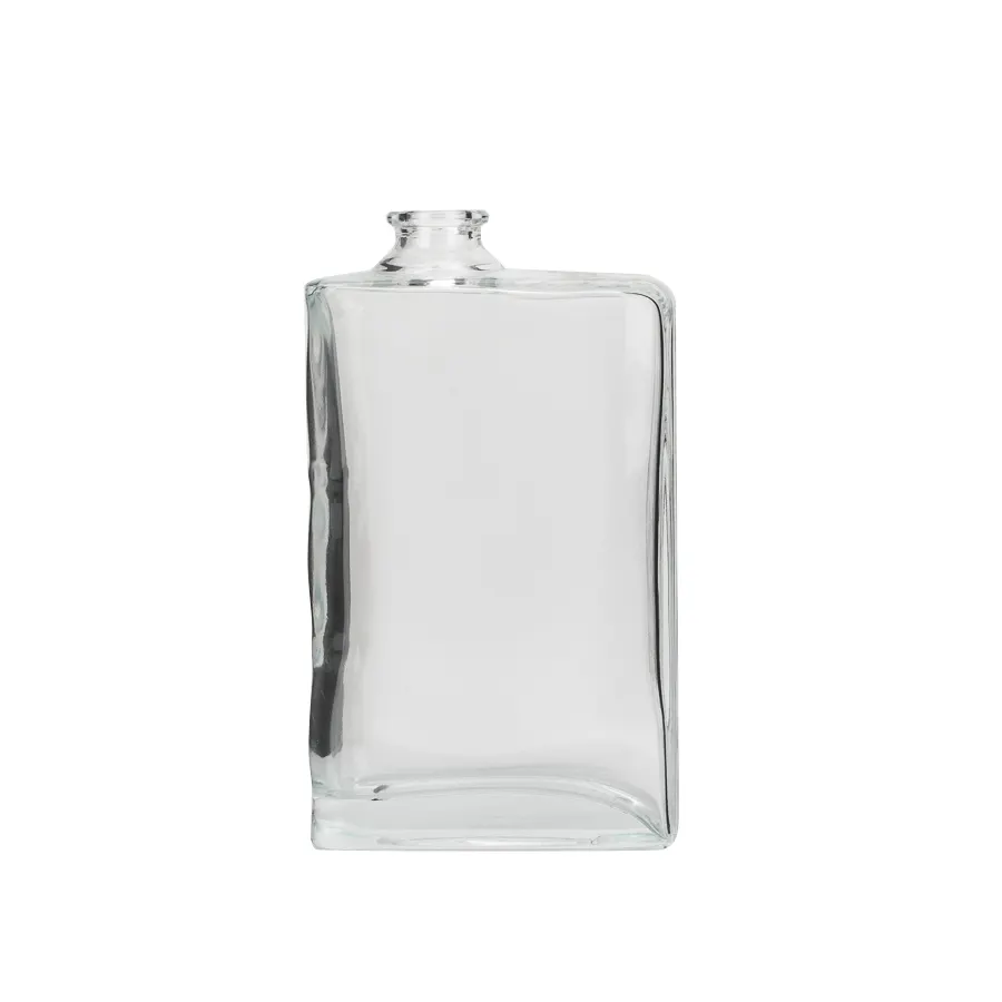 Promotion 700ml Flask Flat Square Glass Bottles for Whiskey Flavour Imported Wines and Liquors Christmas Gifts 2024