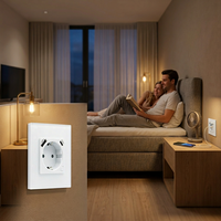 Enchufe Inteligente WiFi Zigbee Europeo de Vidrio con Cargador Rápido PD20W 16A y Puerto USB-C, Color Negro
