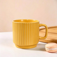 Nouvelle tasse à café en porcelaine de luxe avec poignée, motif rayé exquis, écologique, pour hôtels, restaurants et événements.
