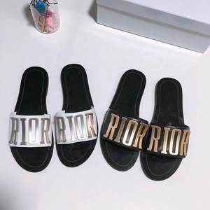 YESTEEM Nuovi Arrivi Estivi: <span class=keywords><strong>Sandali</strong></span> Donna Trendy in Pelle con Scritta Metallica, Eleganti e Comodi Slip-on per il Tempo Libero all'Aperto - Product Image 4