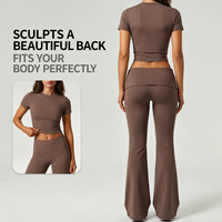 Set Yoga Wanita 2 Potong Celana Yoga Model Flare dan Atasan Crop Top Lengan Pendek Bahan Nylon Spandex Pakaian Olahraga Aktif