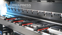 Presse plieuse personnalisée DP-Genius-Europe de 175 tonnes |   Contrôleur CNC Delem DA69S 8+1 axes, précision ±0,02 mm pour le pliage des métaux