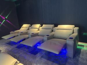 Современная роскошная мебель для домашнего кинотеатра, Электрический кожаный диван с электроприводом, подголовник для гостиничных тренажерных залов, кинотеатров - Product Image 5