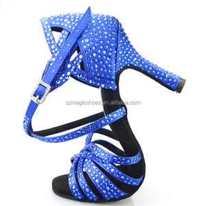 Petites perles personnalisées chaussures <span class=keywords><strong>de</strong></span> <span class=keywords><strong>danse</strong></span> <span class=keywords><strong>de</strong></span> salon pour femmes semelle en daim bleu Satin sandales <span class=keywords><strong>de</strong></span> <span class=keywords><strong>danse</strong></span> latine 7CM - Product Image 4