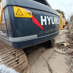 Excavatrice sur chenilles hydraulique Hyundai 22,5 tonnes 225LC-9T d'occasion, peinture d'origine, moteur Cummins, pour travaux de construction - Product Image 6