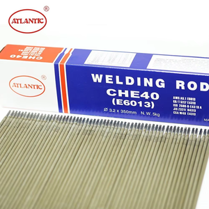Électrode de soudage en <span class=keywords><strong>fonte</strong></span> Atlantic E6013 5kg MOQ pour soudage d'acier au carbone, faible éclaboussure, certifiée ISO9001 - Product Image 1