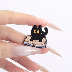 Spille in Metallo all'Ingrosso a Forma di <span class=keywords><strong>Gatto</strong></span> Nero, Serie <span class=keywords><strong>Gatto</strong></span> Cartoon, Spille Decorative in Metallo a Forma di Libro con <span class=keywords><strong>Gatto</strong></span> Carino - Product Image 5
