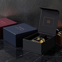 Boîte cadeau personnalisée haut de gamme avec fermeture magnétique, en carton rigide gris, avec revêtement UV, boîte à parfum élégante personnalisable pour les anniversaires