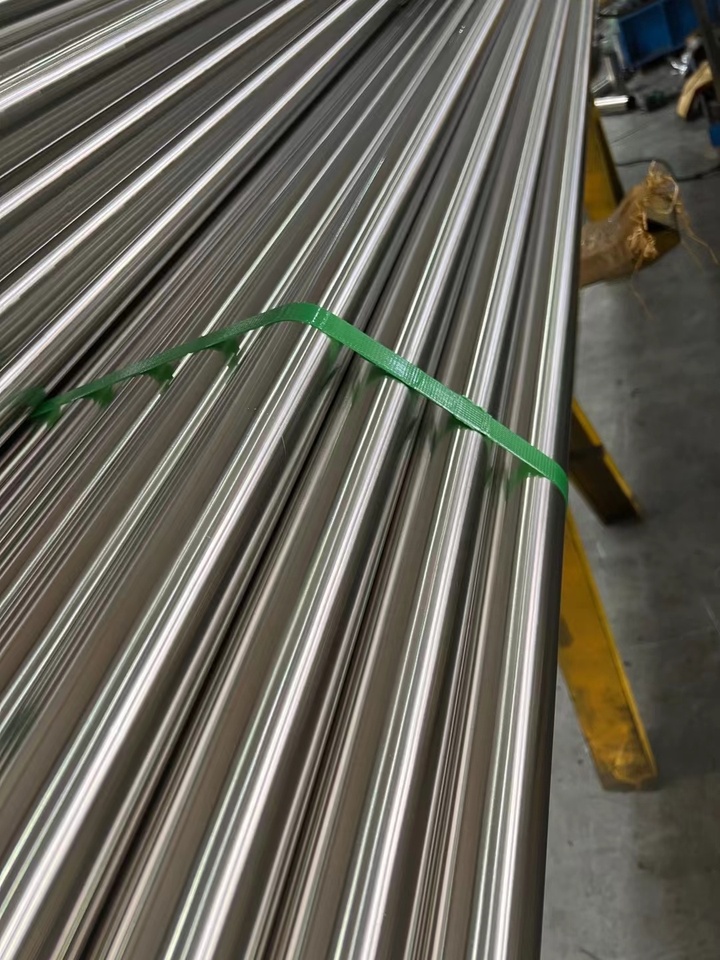 Exhaust system with 321H stainless steel pipe Exhaust system with 321H stainless steel pipe