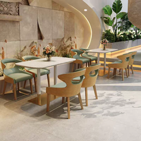 Ensemble de mobilier de café : Chaise de salle à manger en bois courbé vert sauge, banquette et table en terrazzo à base dorée pour bistro et pâtisserie