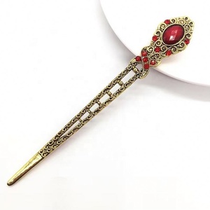 Bâton à cheveux en métal <span class=keywords><strong>avec</strong></span> strass et diamants rétro Golden Beauty Accessoires <span class=keywords><strong>Chignon</strong></span> Bun Holder Pin Hair Baguettes - Product Image 3