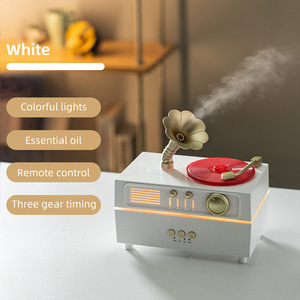 Humidificador de Escritorio Estilo Fonógrafo Vintage Premium con Altavoz Bluetooth, Difusor de Aroma LED Multicolor - Product Image 1