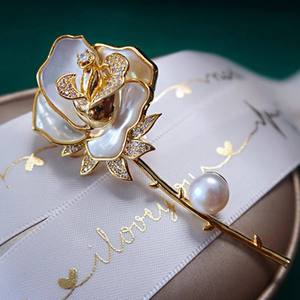 Broche de Flores para Mujer de Alta Gama, Diseño de Rosa con Perla Natural, Sentido del Diseño con Temperamento de Lujo Exclusivo - Product Image 5
