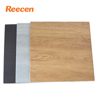 Tapis en caoutchouc à grain de bois - Durable, antidérapant, absorption des chocs, imperméable, installation par emboîtement, revêtement de sol en caoutchouc non toxique