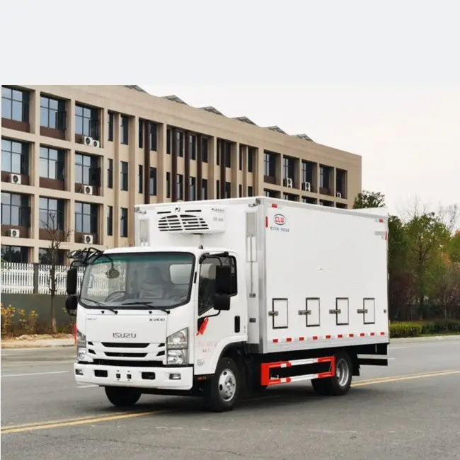 Camión refrigerado para transporte de aves de corral, motor japonés 1SUZU 4x2