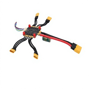 Contrôleur électronique de vitesse 4-en-1 ESC FPV pour quadricoptère de course avec condensateur de puissance - Product Image 3