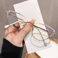 Lunettes œil-de-chat incrustées de diamants, métalliques, photochromiques, anti-lumière bleue, tendance et polyvalentes, pour les fêtes et les voyages