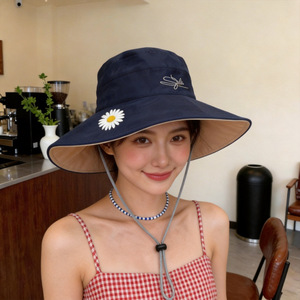 Women's Breathable Cotton <b>Bucket</b> Hat With Daisy Pattern Sun Protection Outdoor Travel Hat Spring Summer Fashionable Fisherman - Product Image 2