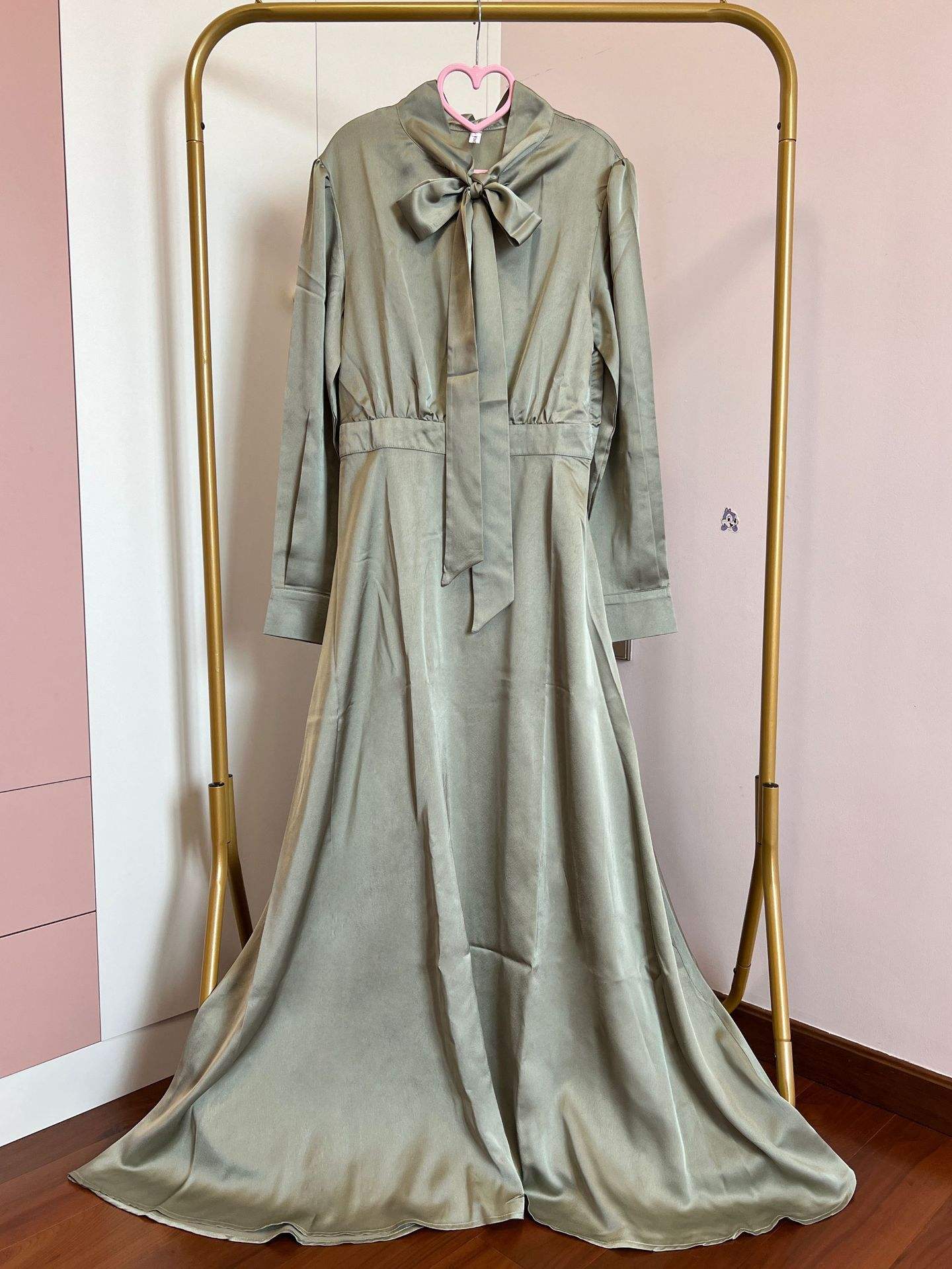 สีเขียวอ่อน