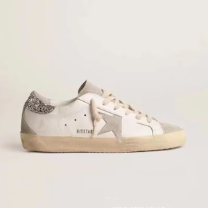 Baskets rétro à motif étoile, respirantes et légères, avec lacets, idéales pour le printemps, l'été et l'hiver. - Product Image 2