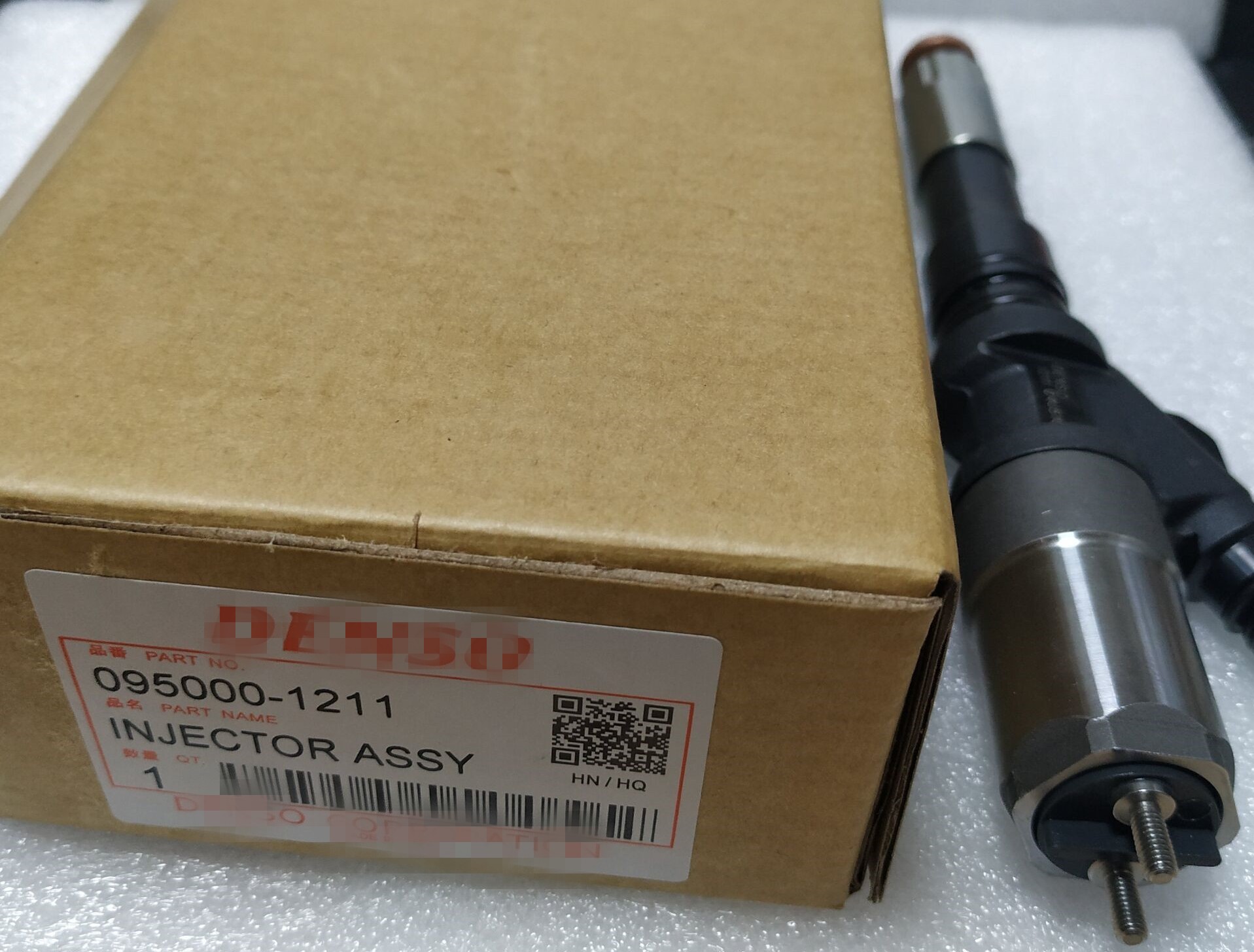 diesel injector nozzle 095000-1211 6156-11-3300 injector for KomatsuExcavator SA60125E PC400-7 common rail injector 095000-1211