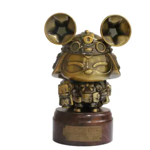 Offre Spéciale personnalisé créatif vintage animaux ornements artisanat jeu personnage lanterne en métal statue cadeaux jouets artisanat