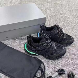 รองเท้าผ้าใบ LED รุ่น Track Sneakers คุณภาพสูงสุด สำหรับผู้ชายและผู้หญิง รองเท้าวิ่ง รองเท้าเดิน รองเท้ากีฬา รองเท้าวิ่งออกกำลังกาย รองเท้าดีไซน์เนอร์สำหรับผู้ชาย - Product Image 4