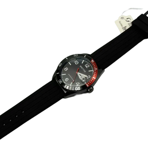 Montre pour homme avec cadran noir, accent rouge sur le cadran, bracelet en silicone, étanche 100 m, qualité supérieure, élégante, robuste, vente en gros - Product Image 4