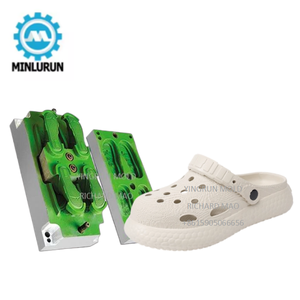 Moule pour claquettes et pantoufles personnalisées Yezzy, motif vague, en EVA, pour usage intérieur, pour hommes, femmes et famille - Product Image 2