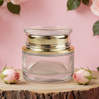 Flacon de parfum en verre incurvé personnalisable de 100 ml avec finition givrée, pulvérisateur à chaud, flacons de soin de la peau de luxe