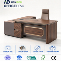 Bureau de direction haut de gamme en forme de L, en mélamine imitation bois, avec tiroir, armoire et éclairage décoratif