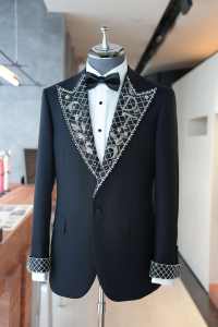 Trajes ajustados de 3 piezas de negocios personalizados, vestido de boda para novio, fiesta, <span class=keywords><strong>ceremonia</strong></span>, esmoquin puro, chaqueta negra hecha a mano - Product Image 5
