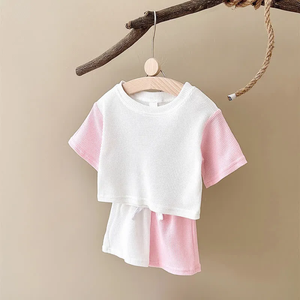 Set di abbigliamento estivo in cotone 2 pezzi personalizzato pantaloncini a blocchi di colore Casual con maniche a contrasto Waffle Design - Product Image 3