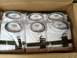 Vêtements islamiques pour enfants, thobe, design élégant, tissu crêpe de qualité supérieure, pour les célébrations, possibilité de personnaliser le design et la taille - Product Image 4