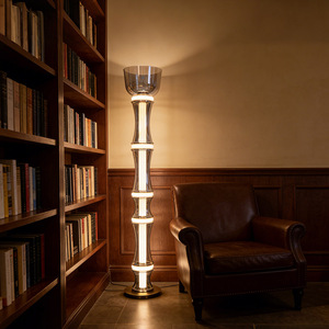 Nordic unico Stand lampada da terra <span class=keywords><strong>luce</strong></span> decorativa per la casa Hotel Lobby lampada da terra in vetro per soggiorno arredamento di lusso - Product Image 2