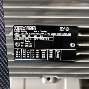 Motor Industrial Trifásico 1LE1002-1AB52-2AA4-Z, Motor de Alta Eficiencia para Automatización - Product Image 3
