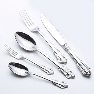 ชุดช้อนส้อมสแตนเลสสีเงิน 5 ชิ้น สำหรับงานแต่งงานสุดหรู - Product Image 1