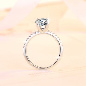 แหวนเพชรทรงรี ดีไซน์หรูหรา สำหรับงานหมั้น งานแต่งงาน ทำจากเงินแท้ S925 ประดับด้วยเพชรโมอิสซาไนต์คุณภาพ VVS1 สำหรับสุภาพสตรี - Product Image 4