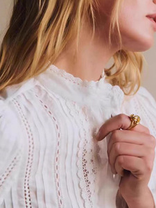 Blusa de Manga Larga Blanca de Estilo Francés para Mujer, con Cuello Alto de Encaje, Adorno de Volantes y Bordado Calado - Product Image 2